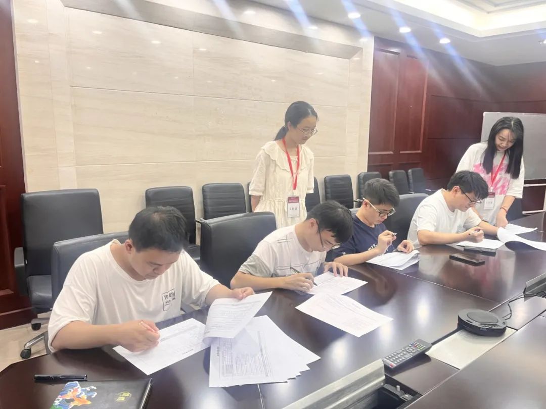 中国人民大学“2023雇主-雇员匹配数据调查”研究项目组一行赴我公司开展劳资管理工作调研